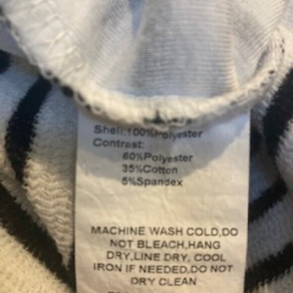 Simple a large sweatshirt heart black and white stripes - Picture 13 of 13